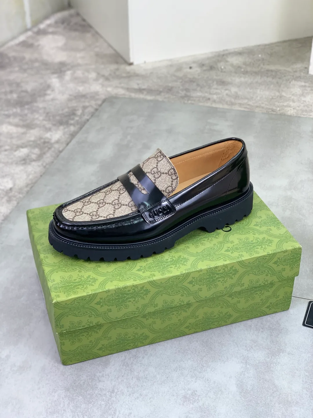 Men's shoes P580💰【New style】🆘Water dyed cowhide lining (GUCCI) Gucci business leather shoes, made of original imported Italian 🇮🇹 open-edge beaded calfskin, fully water-dyed cowhide lining, carefully handmade by professional shoemakers, the original version is specially designed for wear-resistant and lightweight foam outsole. Standard code: 38-45 5️⃣color🉑️select